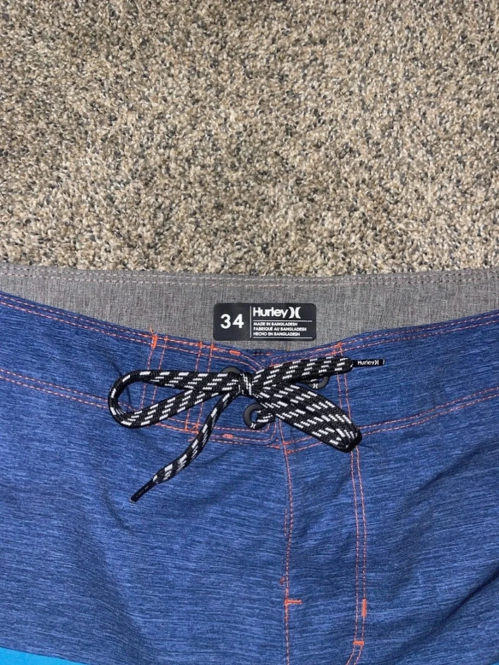 Hurley Men’s Navy, Blue & Red Block Swim Shorts size: 34